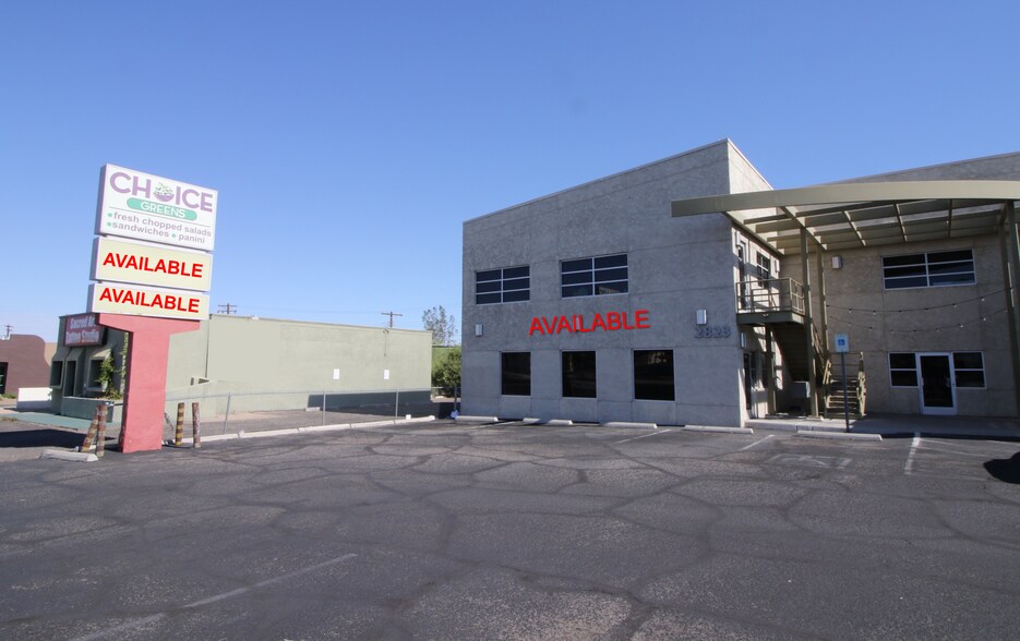 2823 E Speedway Blvd, Tucson, AZ à louer - Photo du bâtiment - Image 1 de 3