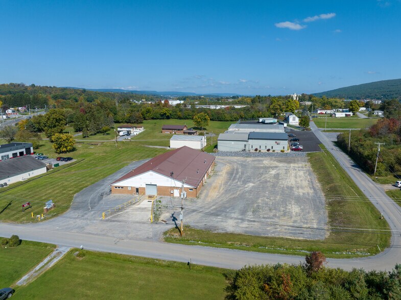 338 Pound Ln, Duncansville, PA for lease - Building Photo - Image 2 of 5