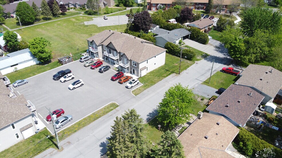 73 Kenyon St E, Alexandria, ON à vendre - Photo du bâtiment - Image 3 de 5