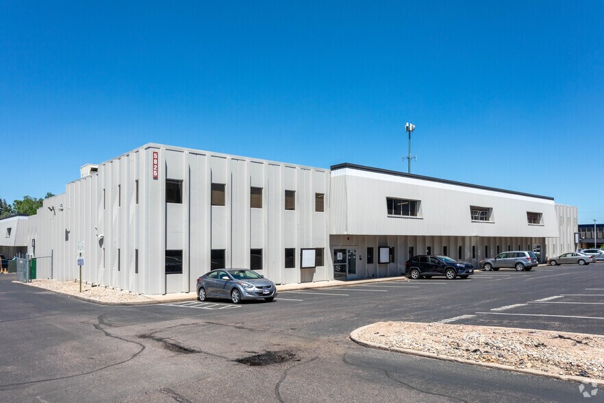 5801-5835 W 6th Ave, Lakewood, CO à louer - Photo du bâtiment - Image 1 de 8