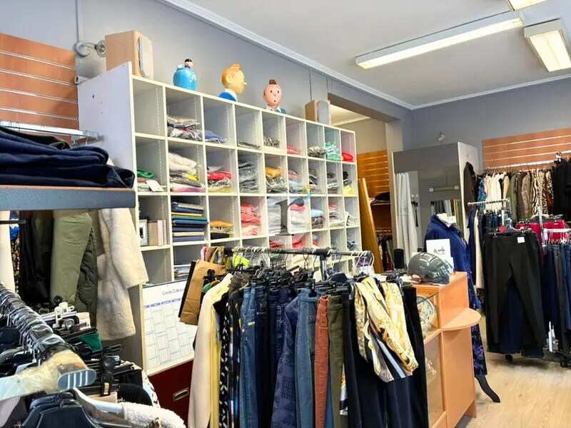 Commerce de détail dans Lambersart à louer Photo intérieure- Image 1 de 5