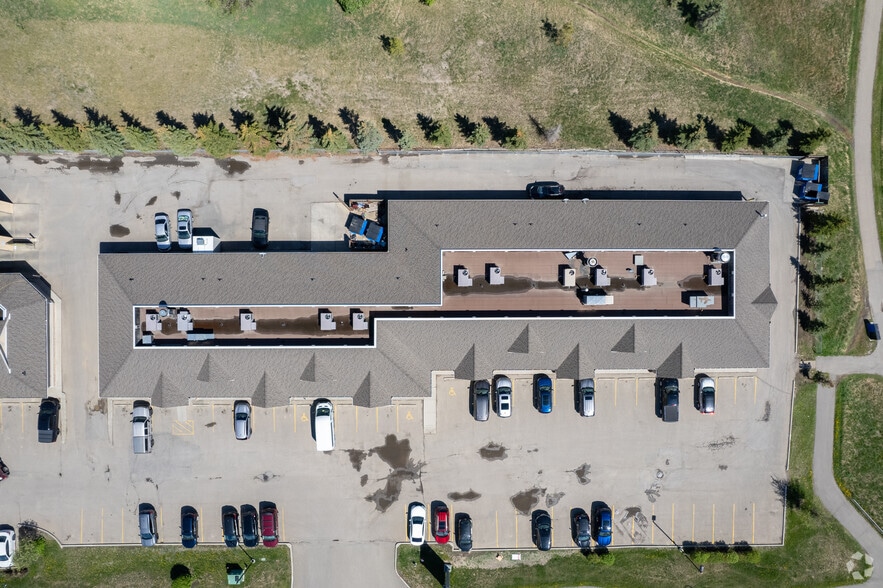800 Veterans Blvd, Airdrie, AB for sale - Aerial - Image 2 of 7