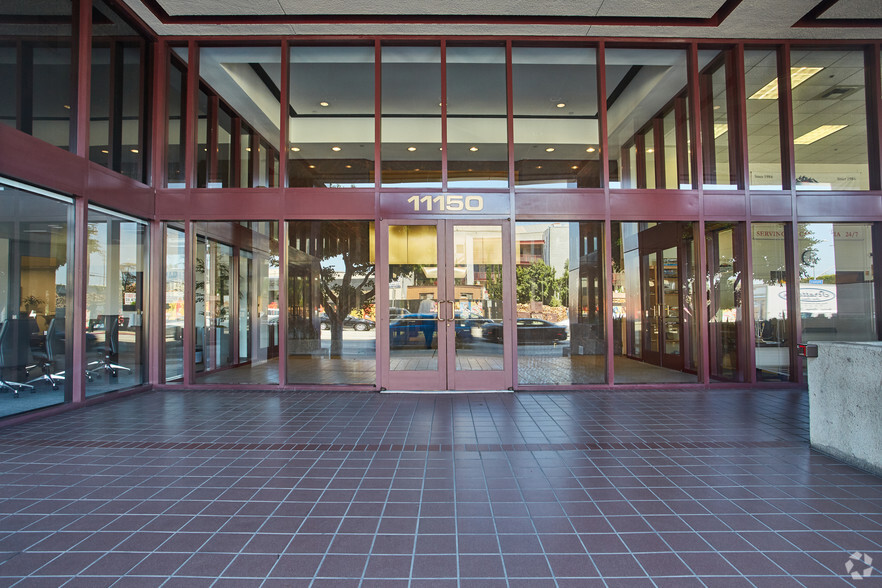 11150 W Olympic Blvd, Los Angeles, CA for lease - Building Photo - Image 3 of 9