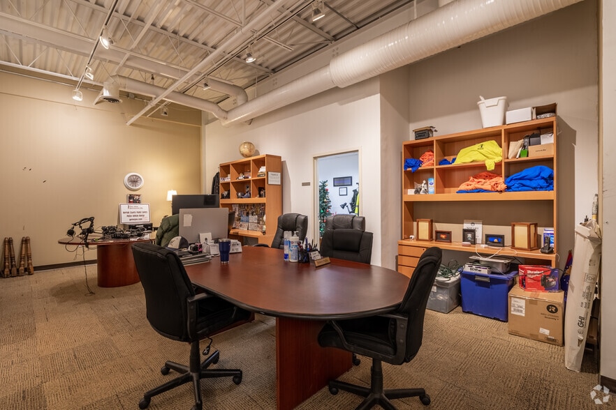 293-317 Libbey Industrial Pky, Weymouth, MA à louer - Photo intérieure - Image 3 de 11