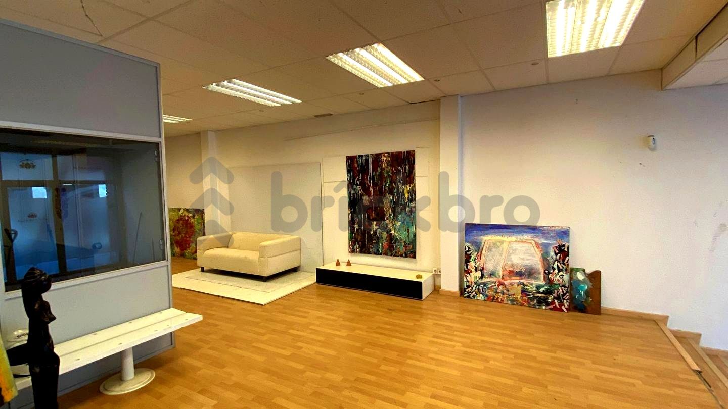 L'Hospitalet de Llobregat, BAR 08902 - Unit 4 - - Interior Photo - Image 1 of 20