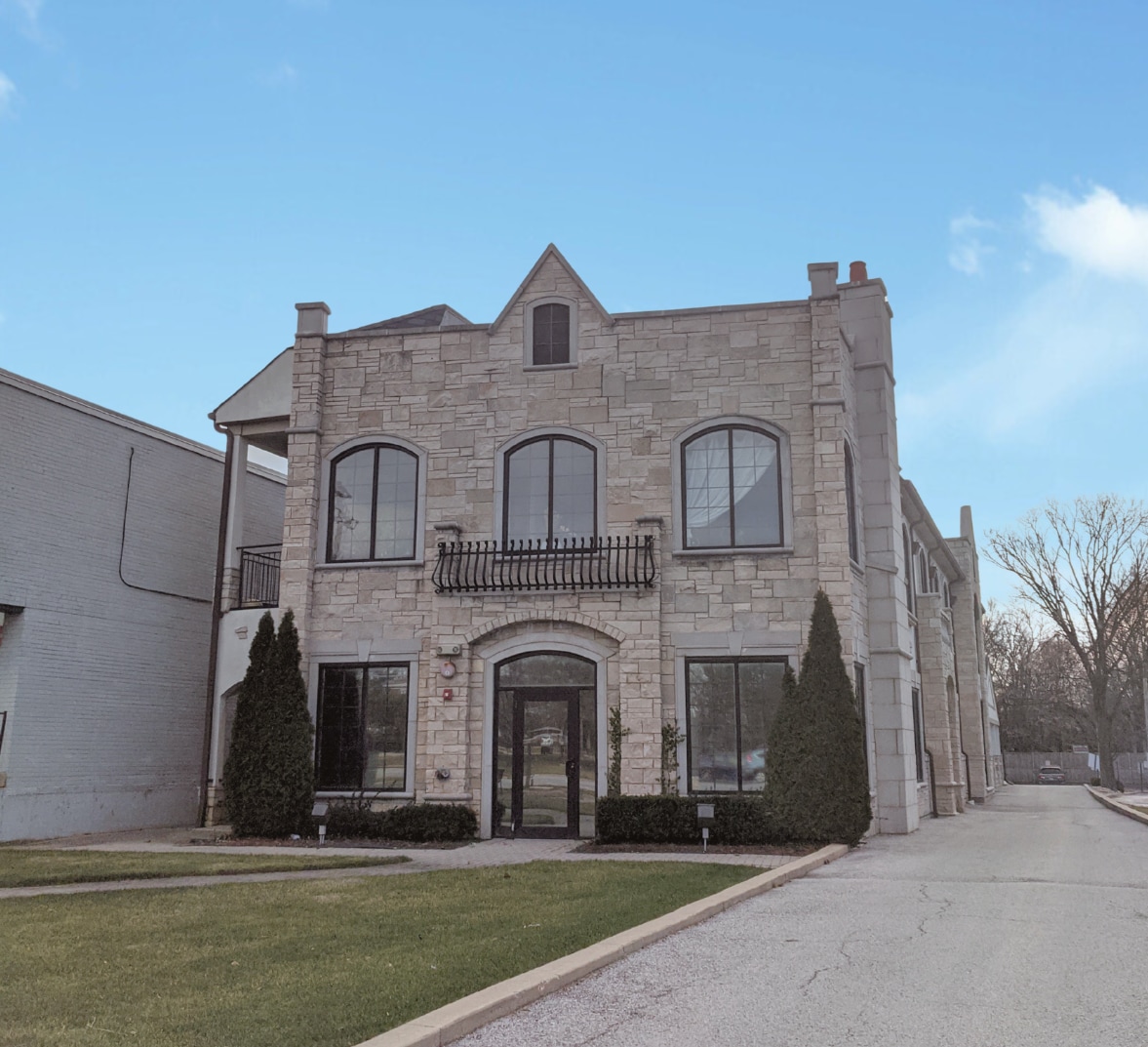 230 E Ogden Ave, Hinsdale, IL for sale Primary Photo- Image 1 of 65