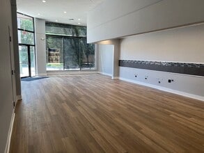 1700 W Diversey Pky, Chicago, IL for lease Interior Photo- Image 2 of 6