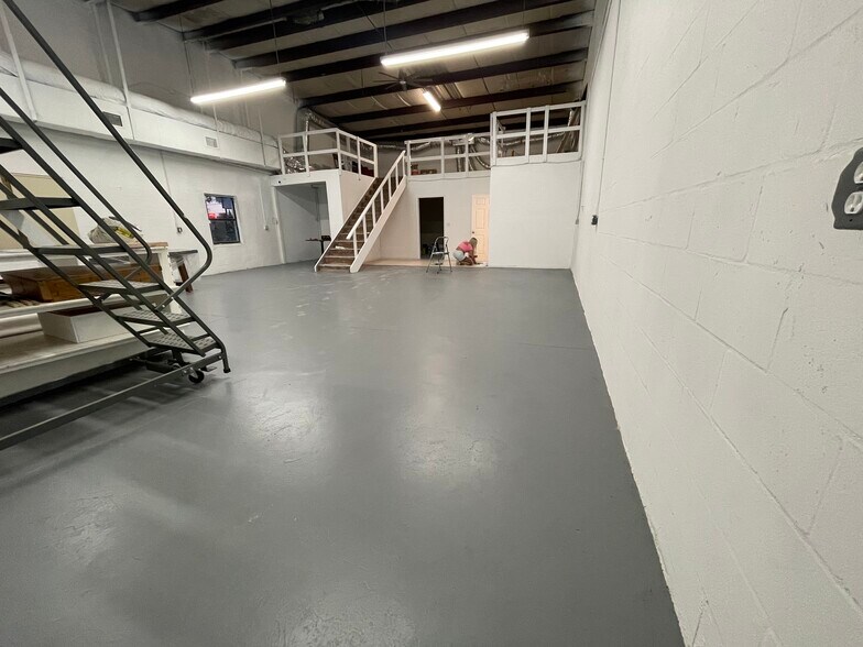 12505 66th St N, Largo, FL à louer - Photo intérieure - Image 3 de 42