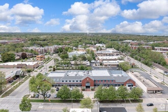 581-607 Elm Pl, Highland Park, IL - AERIAL map view