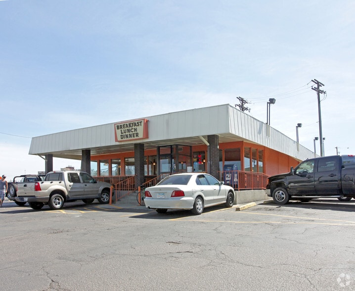 300 W Mississippi Ave, Denver, CO for lease - Building Photo - Image 1 of 15