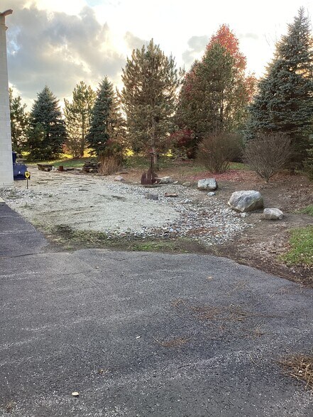 360 E State Line Rd, Toledo, OH à louer - Photo du bâtiment - Image 3 de 8