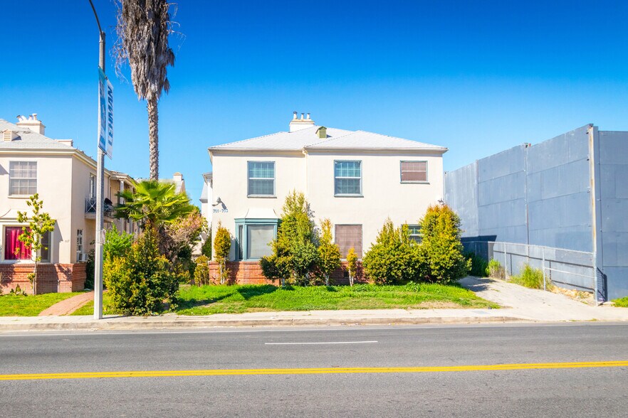 701 Crenshaw Blvd, Los Angeles, CA à vendre - Photo principale - Image 1 de 6