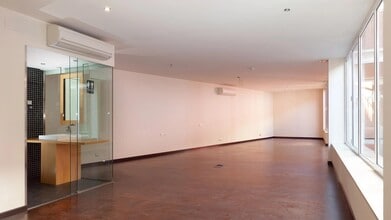 Carrer de Violant d'Hongria Reina d'Aragó, 107, Barcelona, Barcelona for lease Interior Photo- Image 2 of 6