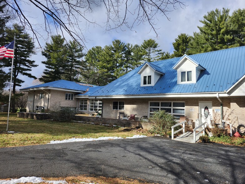 235 Franklin St, Fairfield, PA à vendre - Photo du bâtiment - Image 2 de 14