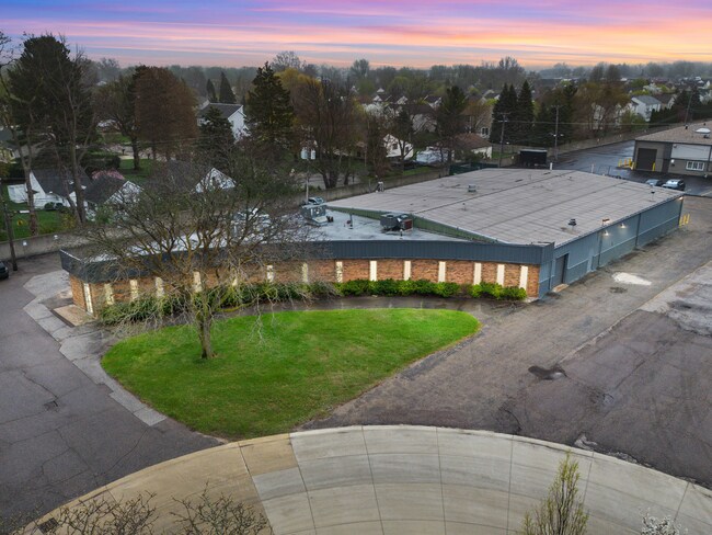 More details for 333-353 Oliver Dr, Troy, MI - Industrial for Sale