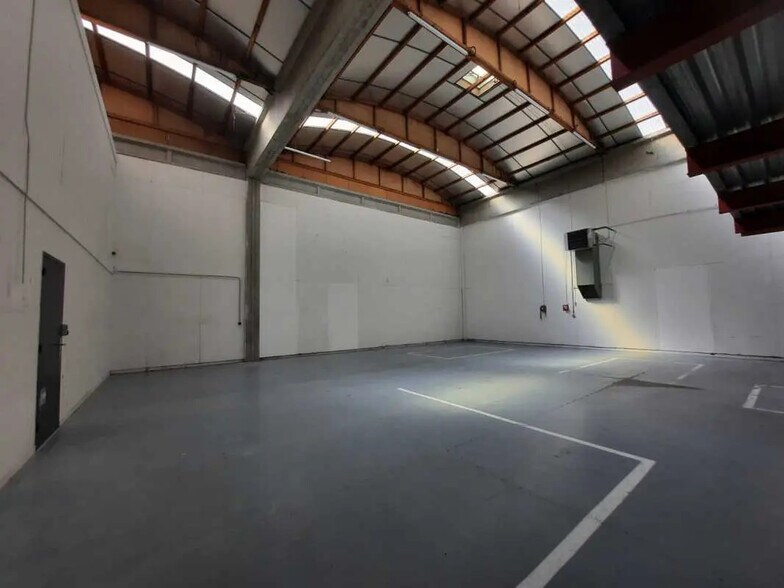 Bureau dans Dardilly à louer - Photo du bâtiment - Image 3 de 9