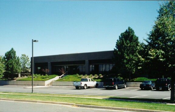 8100 S Akron St, Centennial, CO à louer - Photo du bâtiment - Image 2 de 2