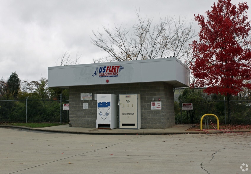 7301 Cessna Dr, Greensboro, NC for sale - Building Photo - Image 2 of 3