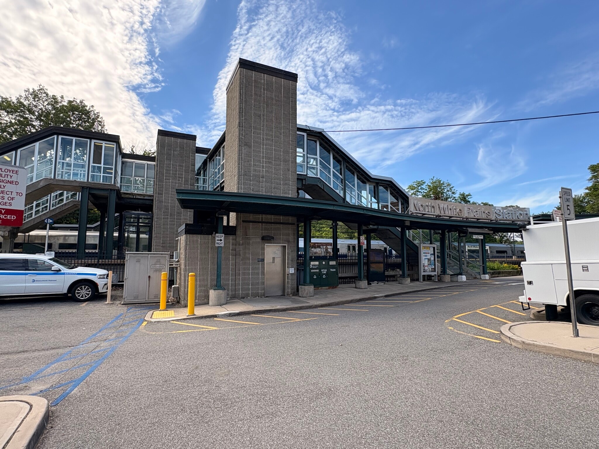 1 Harlem Ave, White Plains, NY for lease Primary Photo- Image 1 of 4