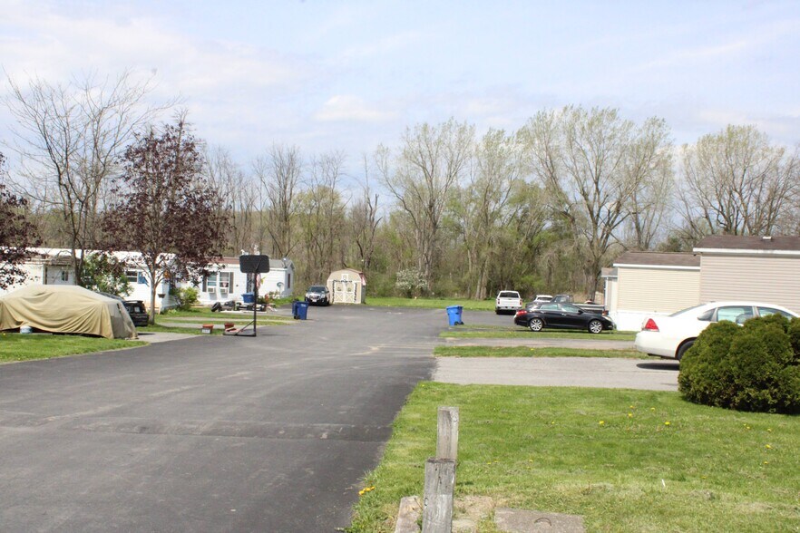 3841 Trolley Rd, Palmyra, NY à vendre - Photo du bâtiment - Image 2 de 28