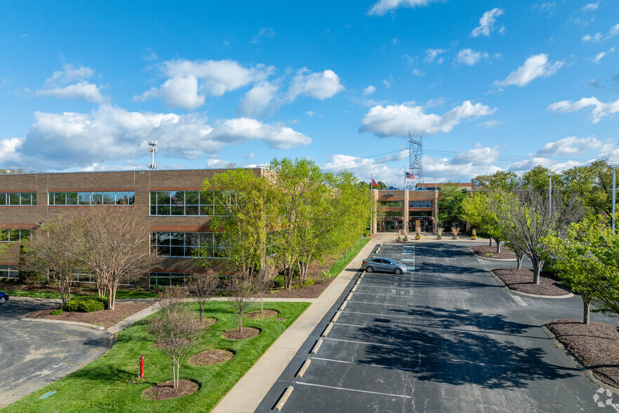 7100 Commerce Way, Brentwood, TN for lease - Primary Photo - Image 1 of 19