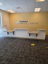 121 W Foothill Blvd, Upland, CA à louer Photo intérieure- Image 1 de 9