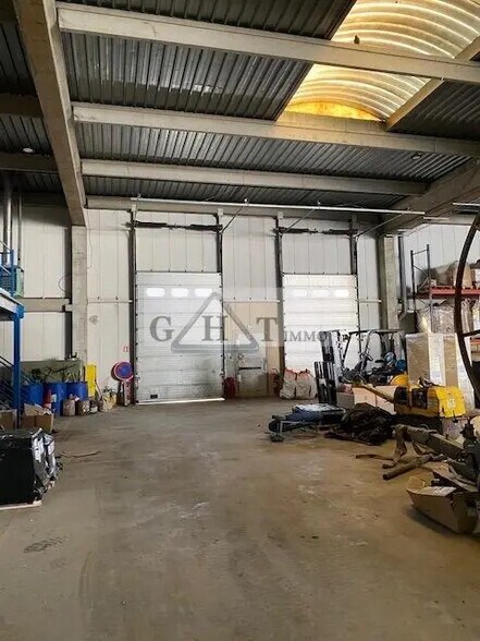 Bureau dans Le Thillay à louer - Photo intérieure - Image 2 de 2