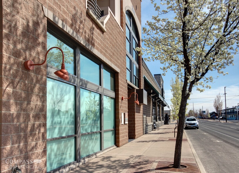 340 NW 5th St, Redmond, OR for lease - Building Photo - Image 2 of 4