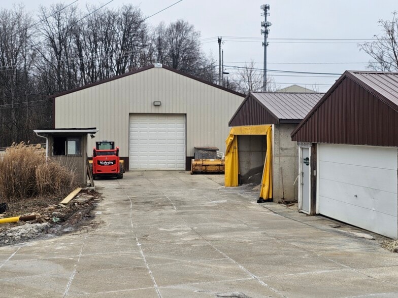 295 Water St, Wadsworth, OH à vendre - Photo du bâtiment - Image 2 de 35