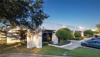 1000 N Post Oak Rd, Houston, TX à louer Photo du bâtiment- Image 1 de 1