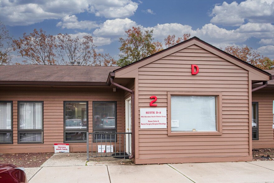 1163 Route 37 West, Toms River, NJ à vendre - Photo du bâtiment - Image 3 de 14