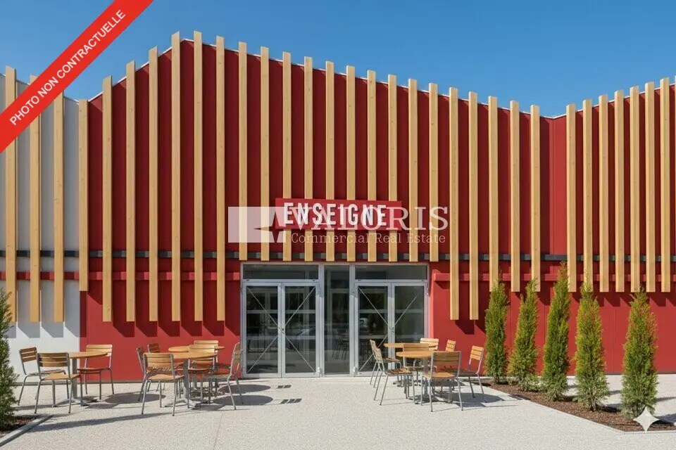 Retail in Villefranche-sur-Saône for lease Building Photo- Image 1 of 12