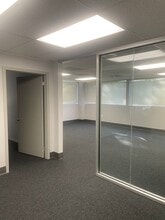 6015 Chester Cir, Jacksonville, FL for lease Interior Photo- Image 1 of 1