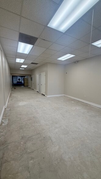 11300 NW 87th Ct, Hialeah, FL for lease - Building Photo - Image 3 of 8