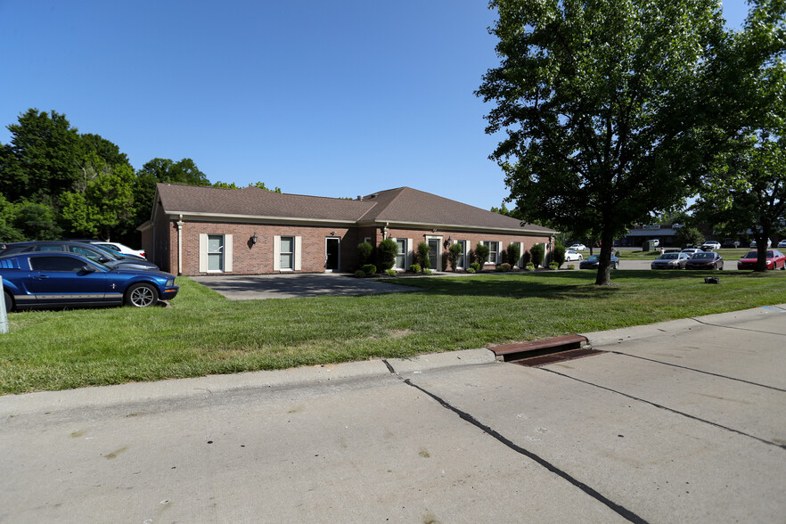 2902 Foltz Dr, Edgewood, KY for lease - Building Photo - Image 2 of 15