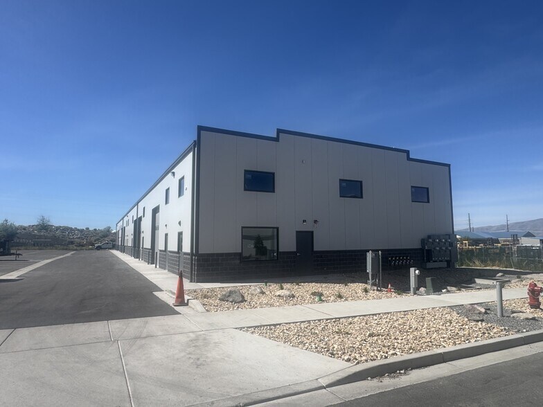 1477 W 1200 North St, Orem, UT à louer - Photo du bâtiment - Image 2 de 10