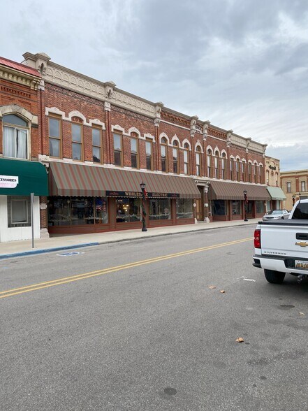 705 E Midland St, Bay City, MI for sale - Building Photo - Image 2 of 24