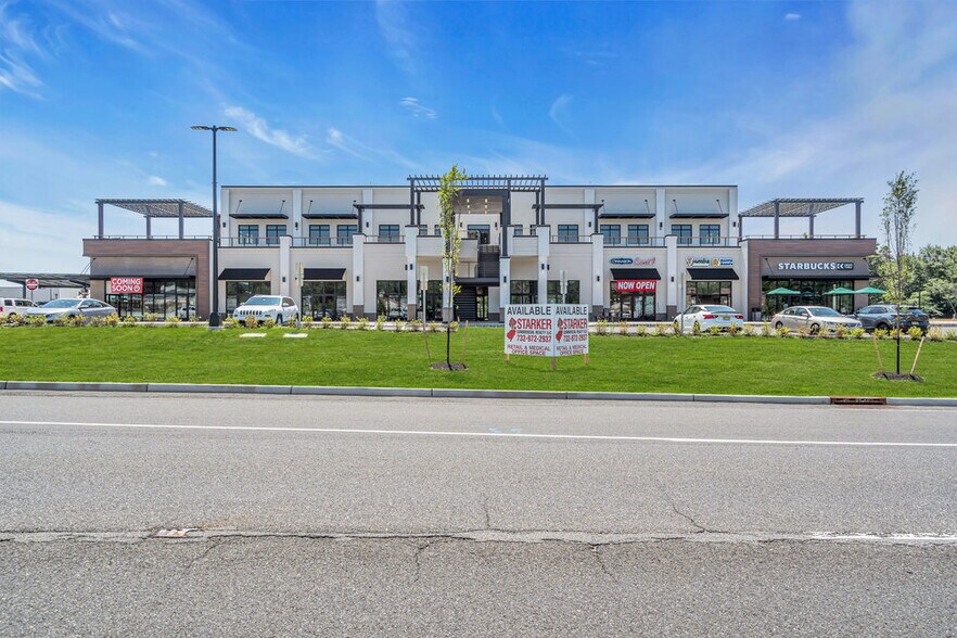 515 Monmouth Rd, Jackson, NJ à louer - Photo du bâtiment - Image 3 de 27