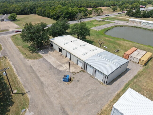 Plus de détails pour 120 Taylor Plaza Dr, Greenville, TX - Local d'activités à louer