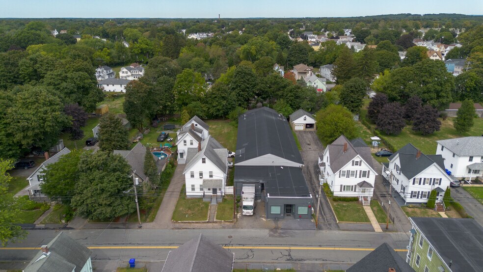 210 School St, Taunton, MA à vendre - Photo du bâtiment - Image 2 de 43