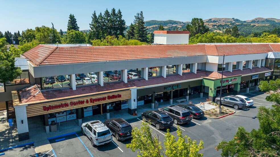 2551 San Ramon Valley Blvd, San Ramon, CA à louer - Photo du bâtiment - Image 2 de 4