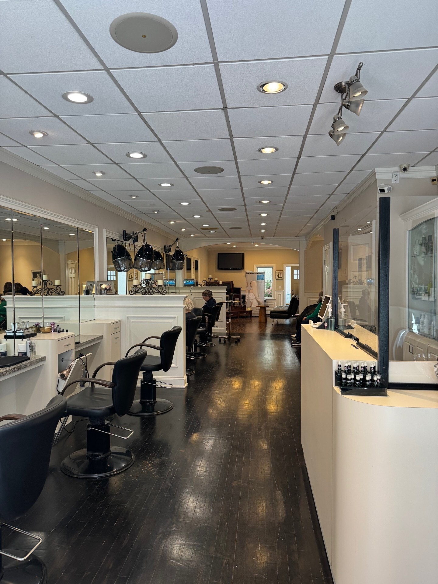 123 Wolfs Ln, Pelham, NY for sale Primary Photo- Image 1 of 8