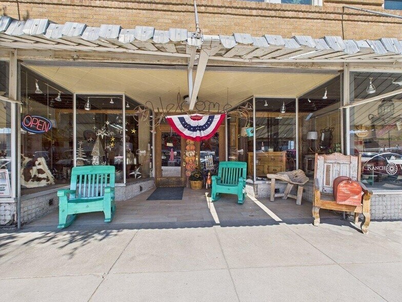 236 S Oak St, Pecos, TX à vendre - Photo du bâtiment - Image 2 de 41