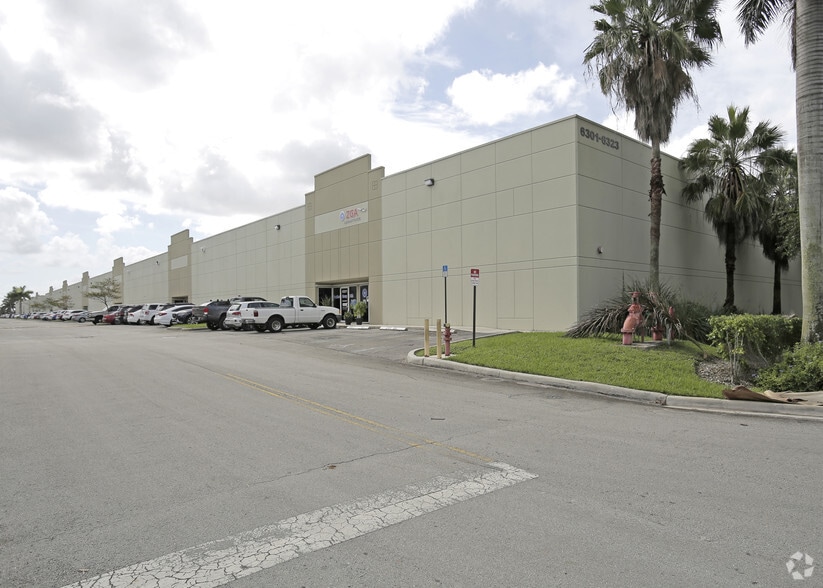 6301-6323 NW 99th Ave, Doral, FL for lease - Building Photo - Image 3 of 3