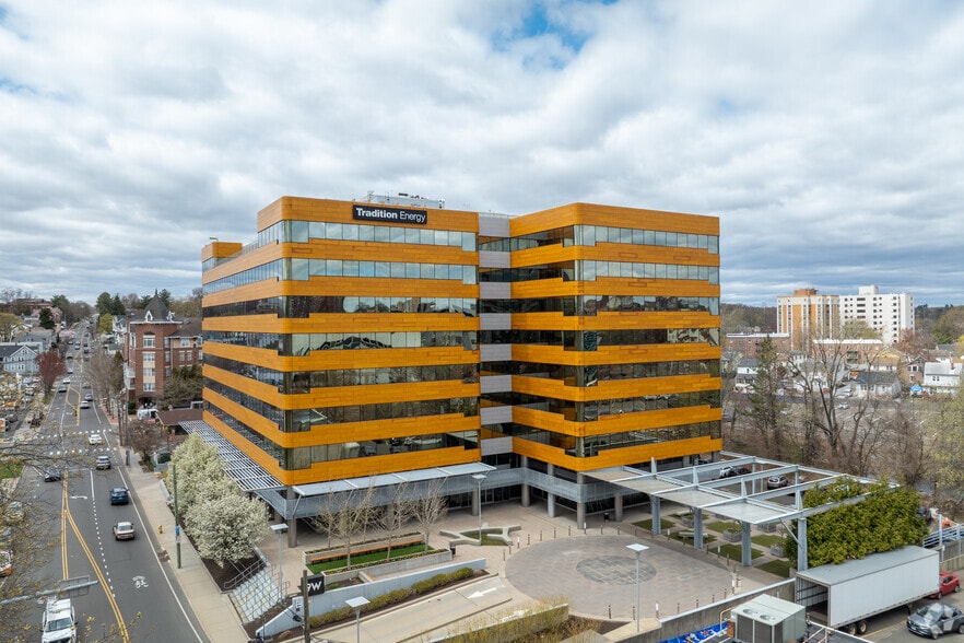 9 West Broad St, Stamford, CT for lease - Building Photo - Image 2 of 5