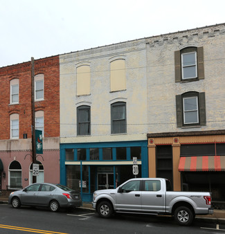 More details for 104 S Market St, Madison, NC - Retail for Lease