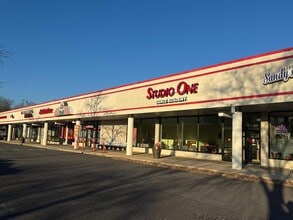 501-635 W Schuylkill Rd, Pottstown, PA for lease Building Photo- Image 1 of 12