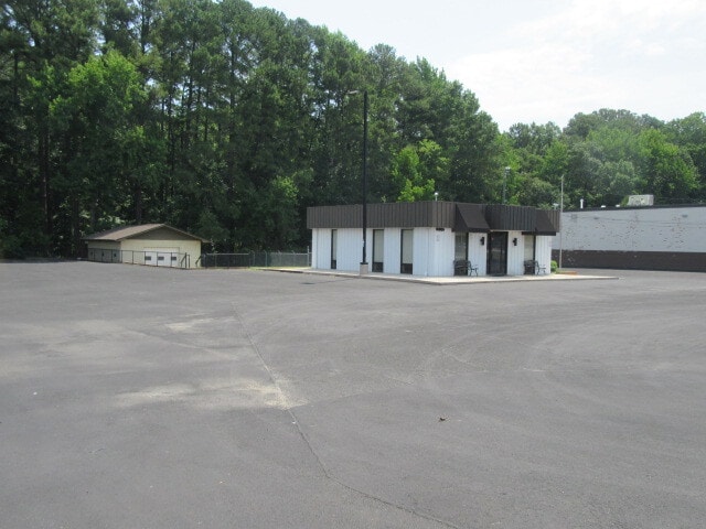 2111 S Horner Blvd, Sanford, NC à louer - Photo du bâtiment - Image 3 de 10