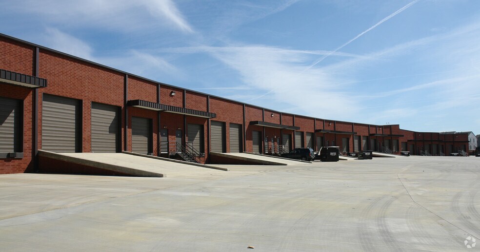 2670 N Berkeley Lake Rd, Duluth, GA à louer - Photo du bâtiment - Image 2 de 28