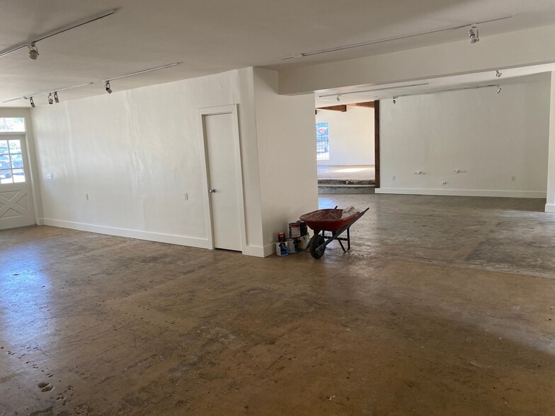 314-322 N Old Newport Blvd, Newport Beach, CA for lease - Building Photo - Image 2 of 6